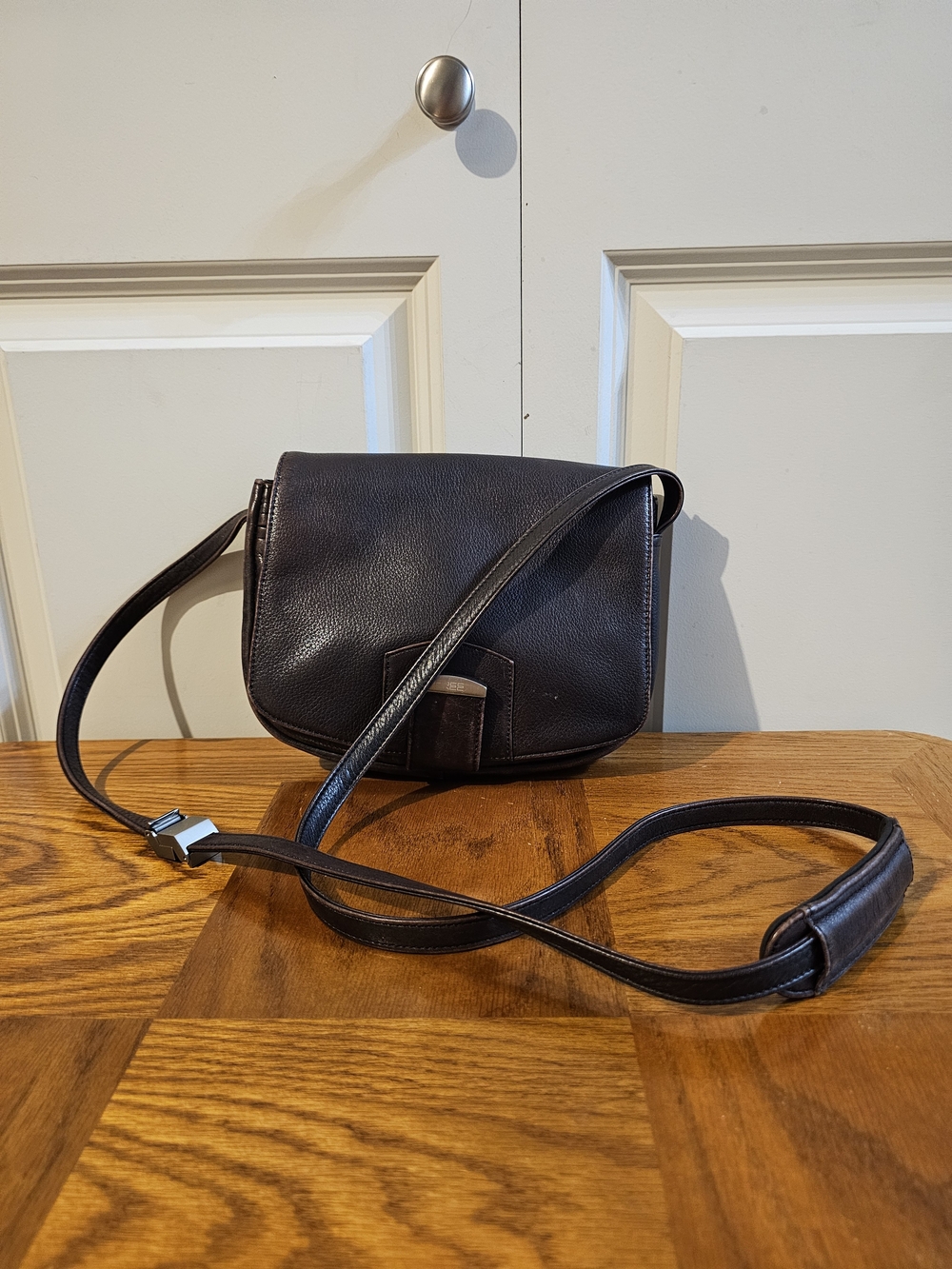 Bree Everyday Leather Crossbody Bag in Dark Brown